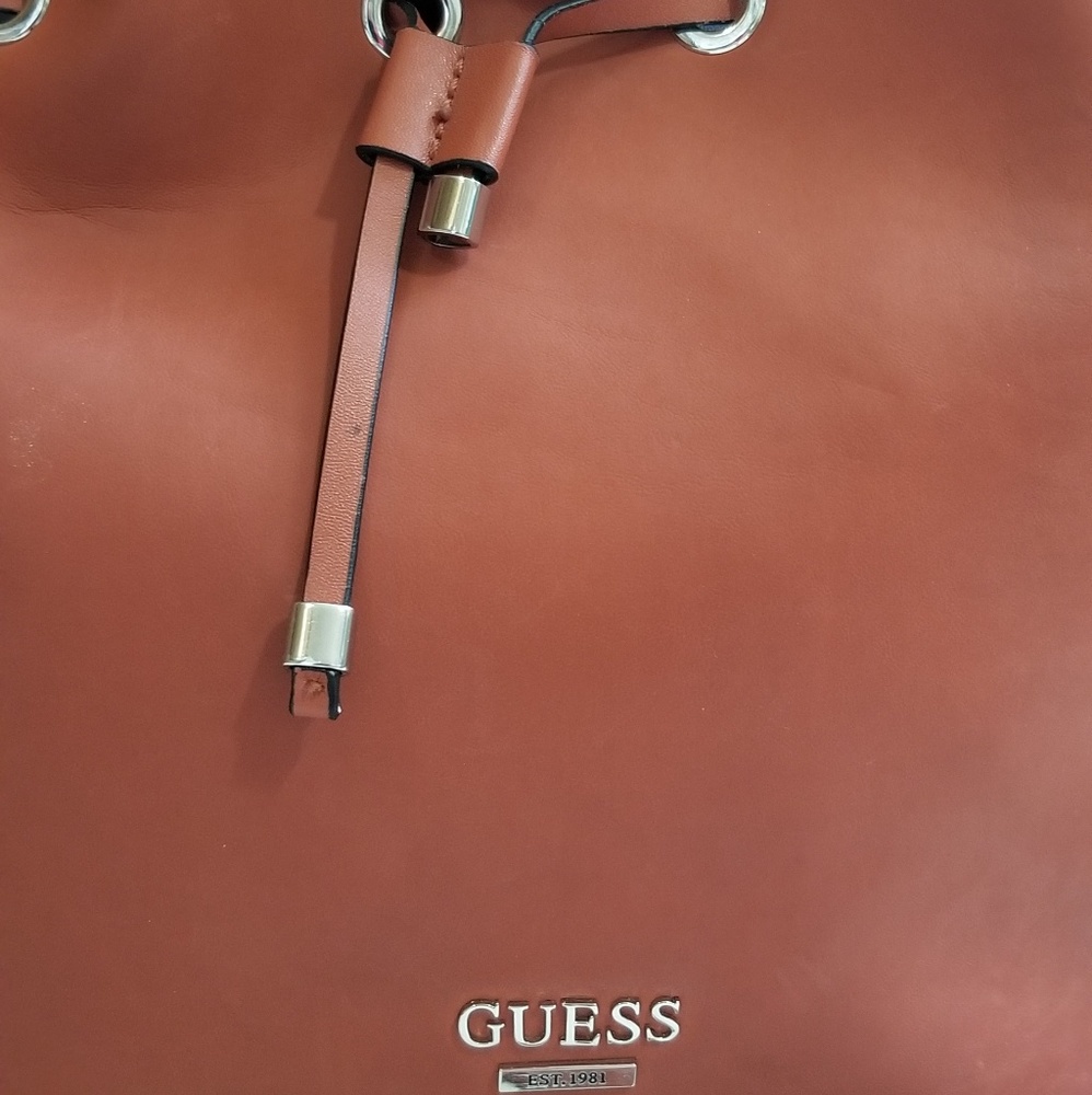 Guess - Picture 2 of 5